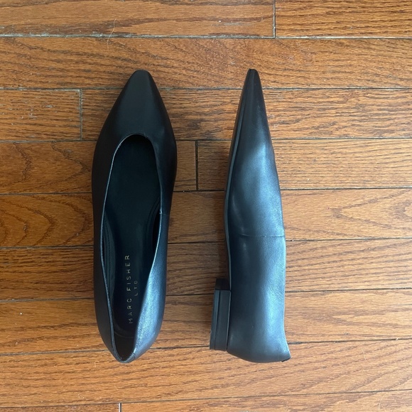 Black Court Pointed Court Shoes - Picture 1 of 3